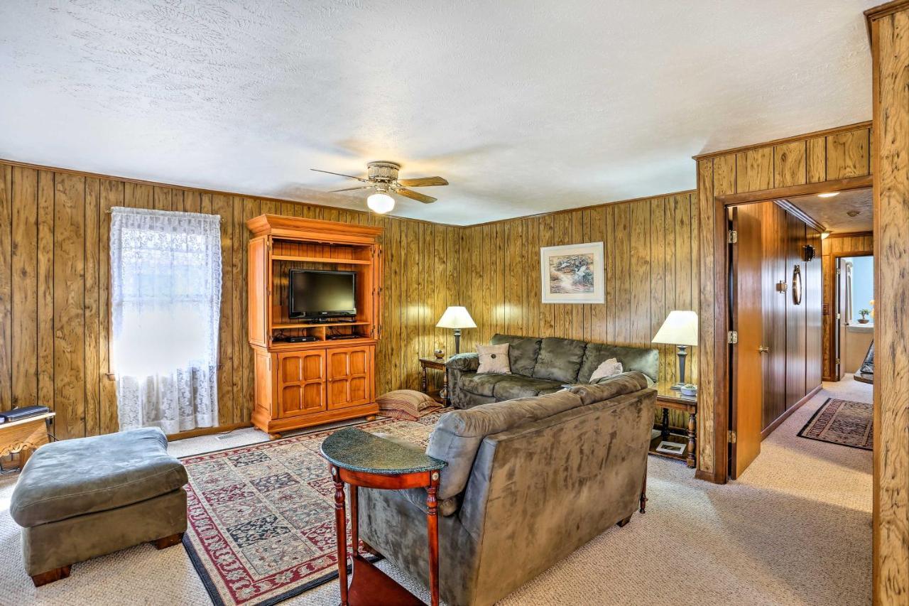 Lake Waccamaw Home With Fenced Yard And Shared Pier! Kültér fotó