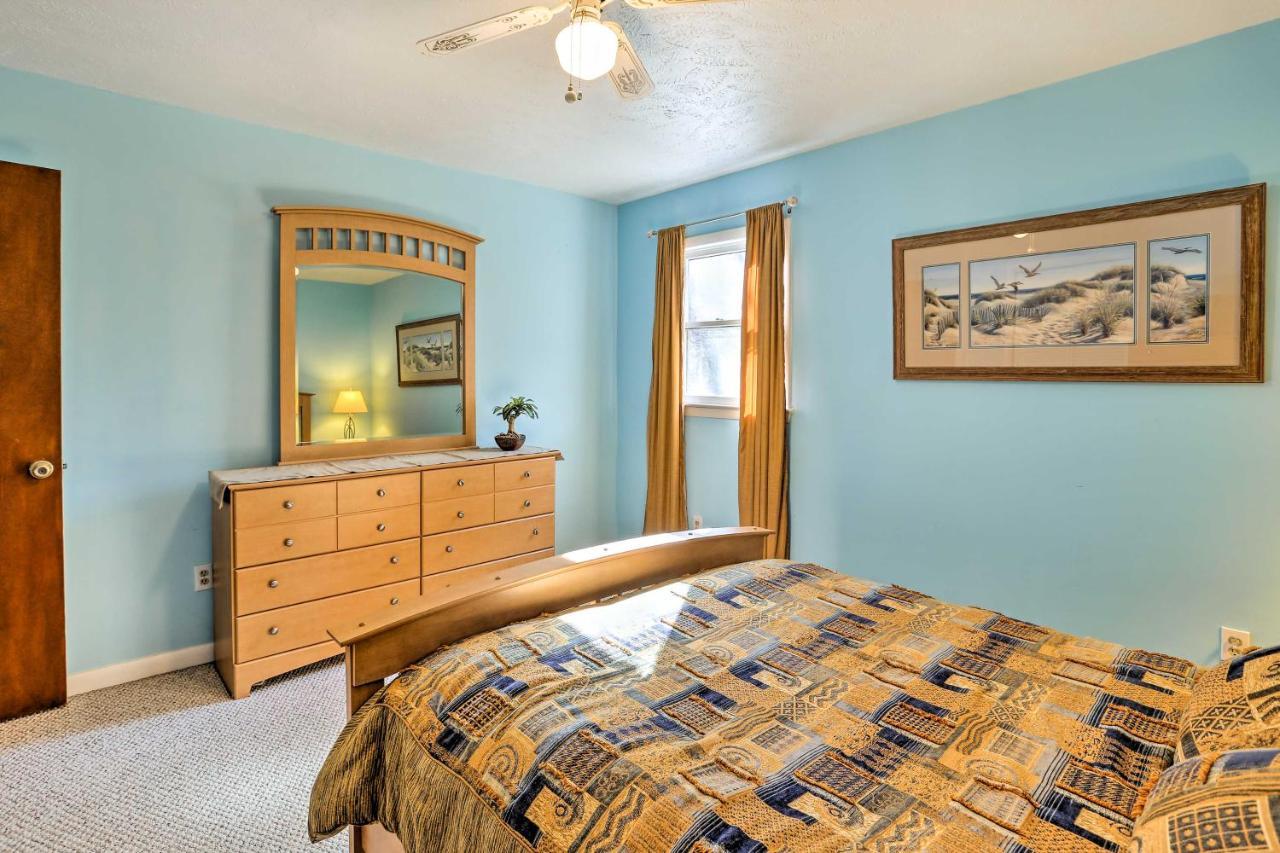 Lake Waccamaw Home With Fenced Yard And Shared Pier! Kültér fotó